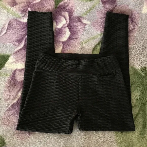 SHEIN Solid Textured Sports Leggings with Phone Pocket - Picture 6 of 16